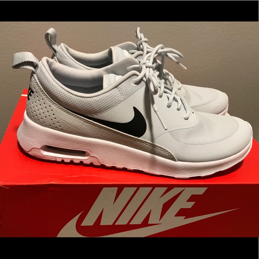 Women’s Nike Air Max Thea